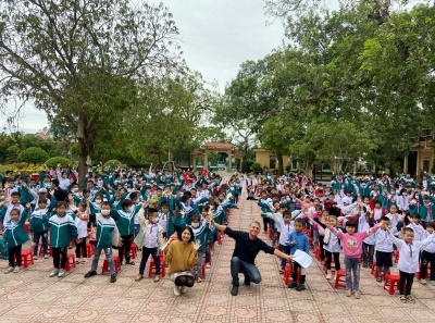 Chương trình "Chào năm học mới" cùng trường Tiểu học Cộng Hoà và trường Tiểu học Quang Trung